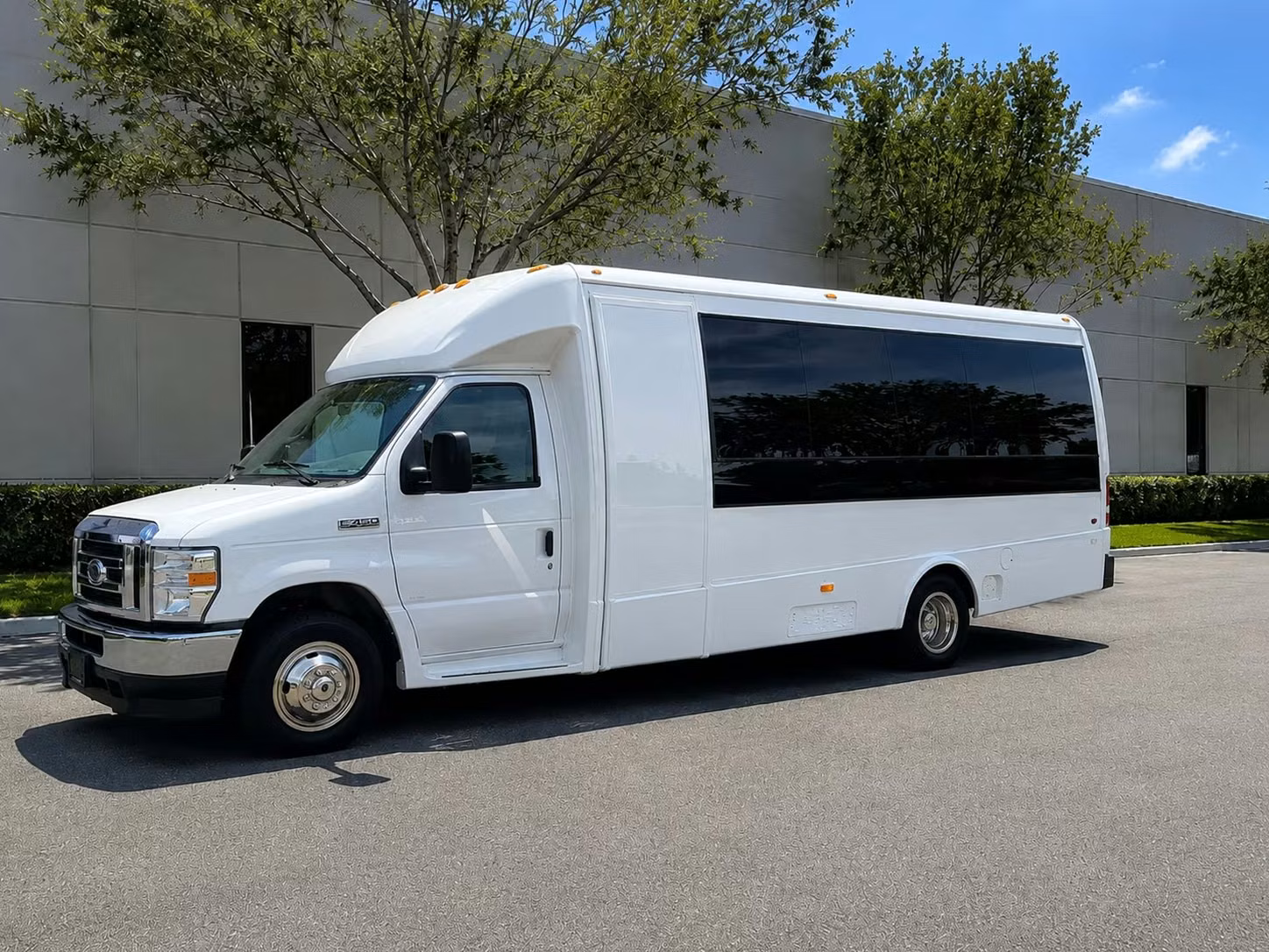 15 passenger minibus