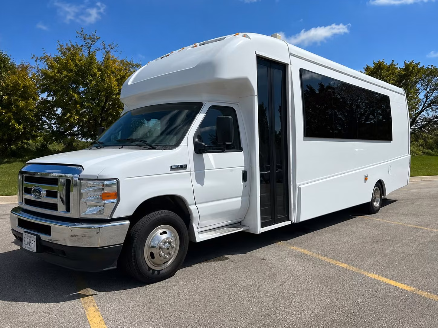 bus rentals for apple valley concerts music festival