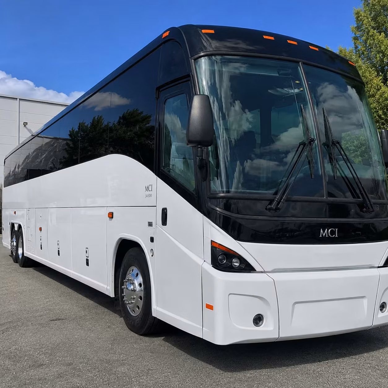 compare airport transportation options in apple valley and beyond