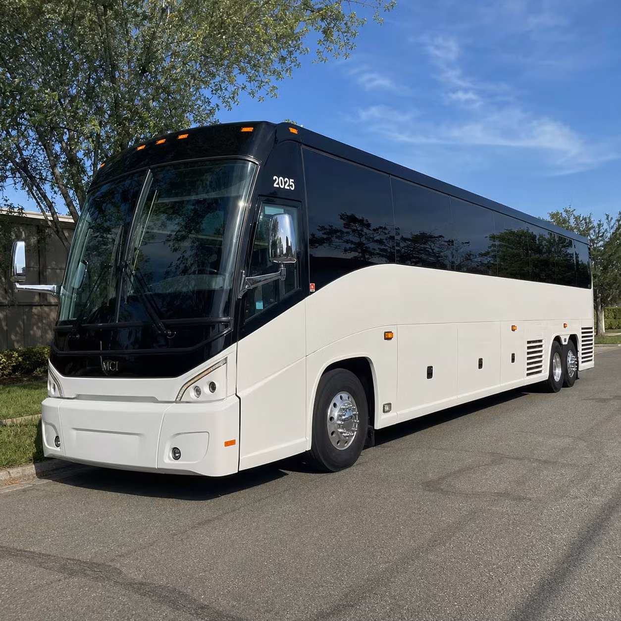every group traveling long distance from apple valley deserves the right bus