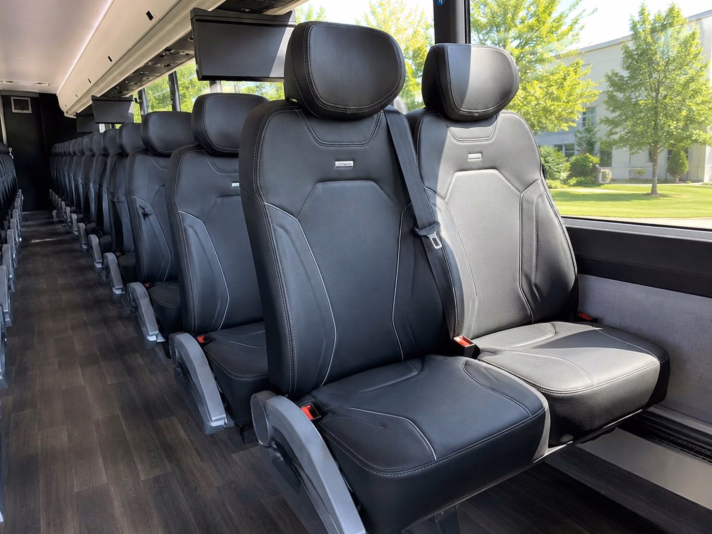 getting out of town guests from victorville or ontario airports to apple valley has never been smoother