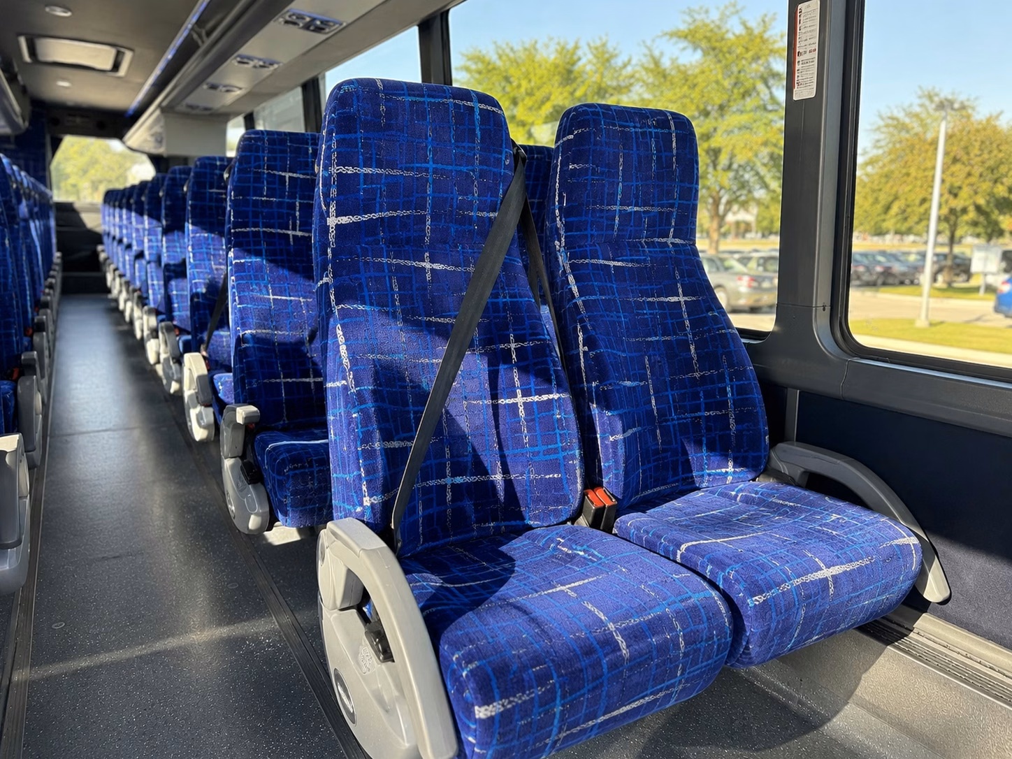 shuttle guests between apple valley ceremony and reception venues with zero stress
