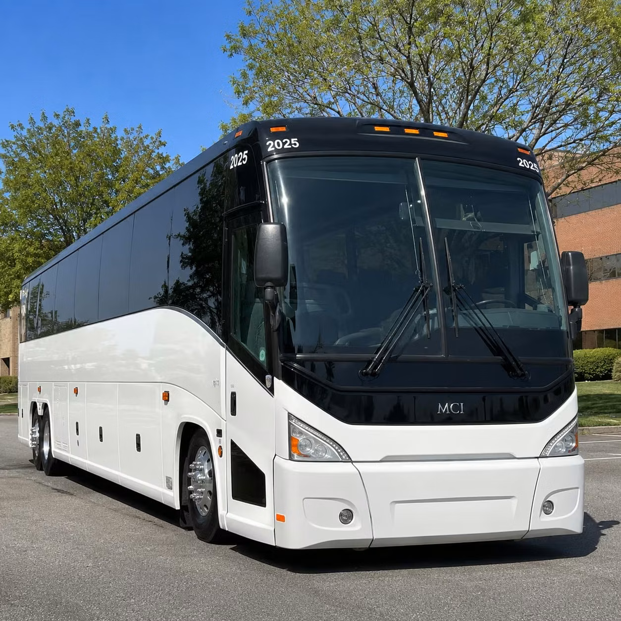 yaamava resort and casino concert shuttle buses from apple valley